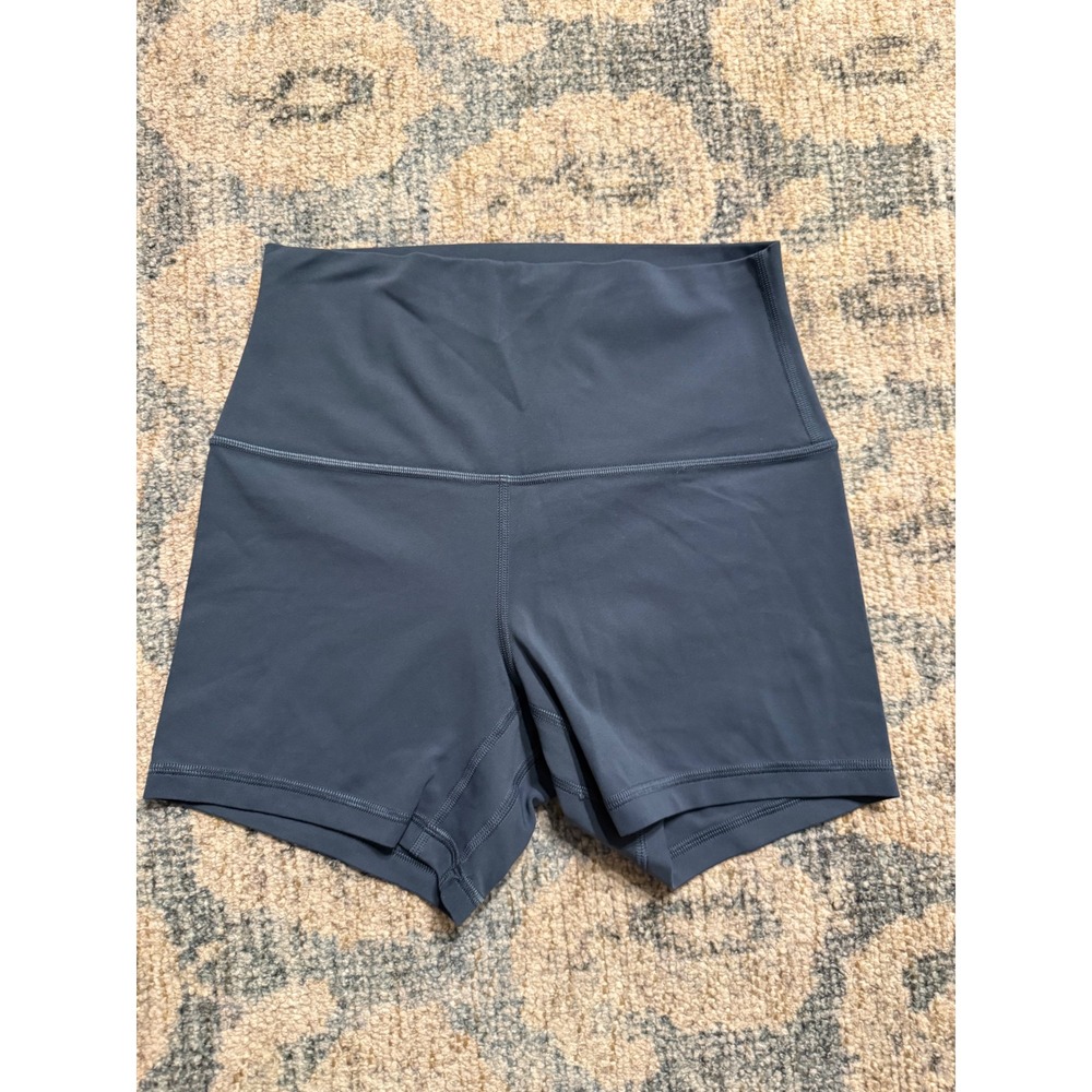Lululemon Align™ High-Rise Short 4" Size 6 Excellent Condition